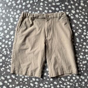 Vineyard Vines Khaki Shorts - Size 16